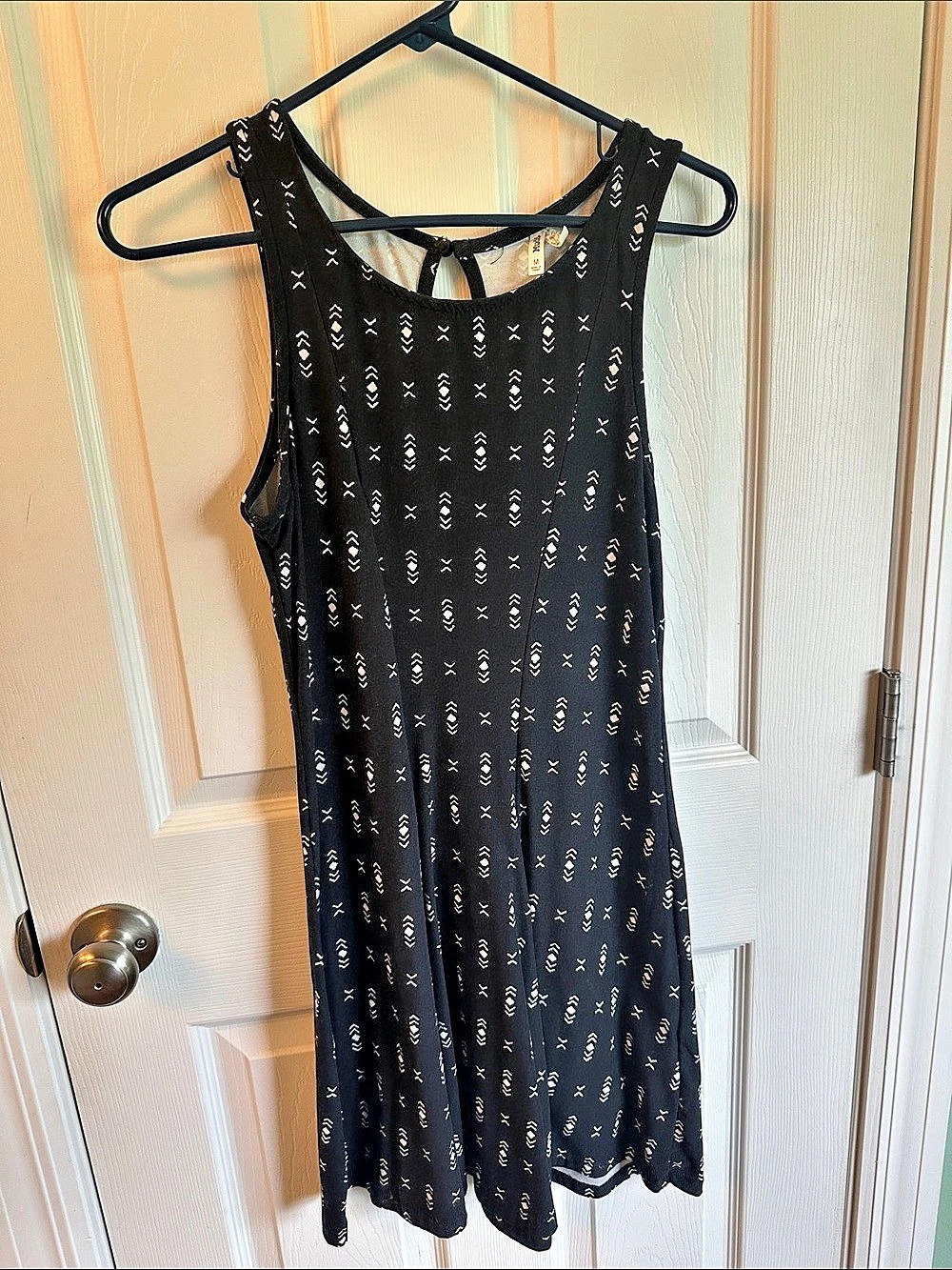 Mudd Geometric Maxi Dress in Black & White Size Medium Like New
